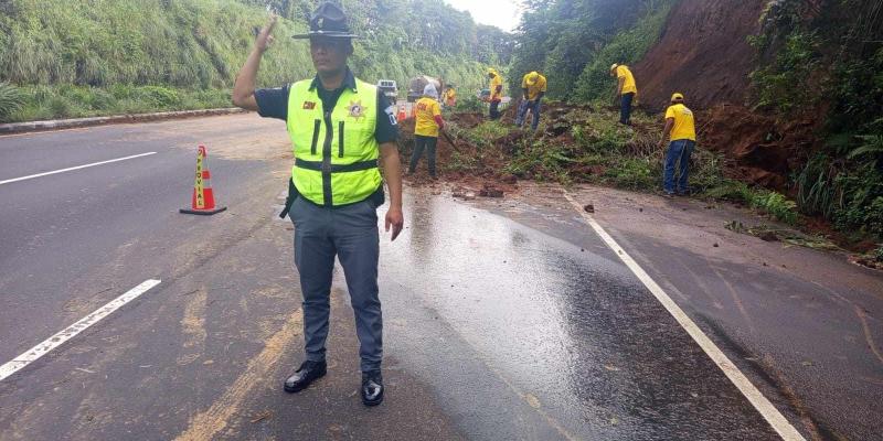 Lluvias implacables y respuesta inmediata, Provial atiende emergencias viales en todo el país