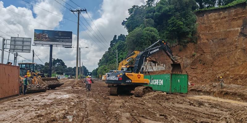 Covial con tarea de limpieza y contención en el km 24 de la CA-1 Oriente