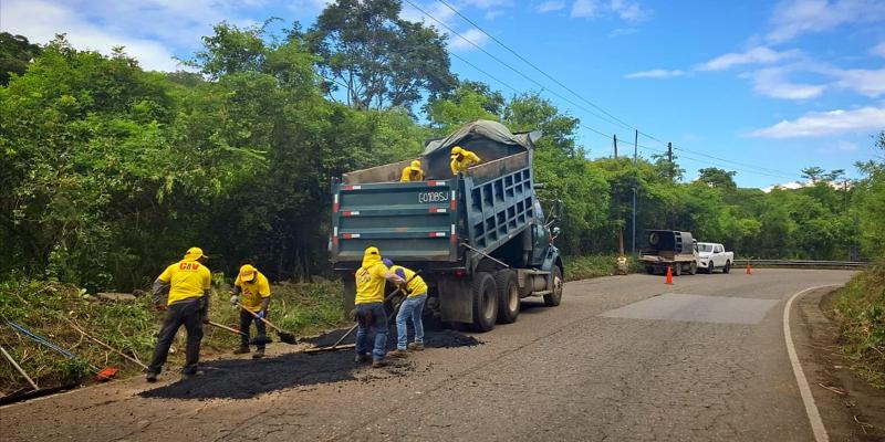 Caminos mejora tramos del Anillo C-50 en Sansare, El Progreso 