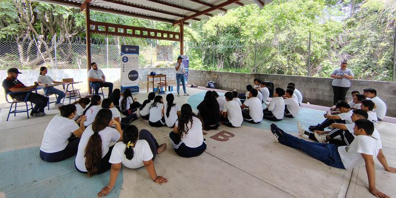 Promueven hábitos saludables y prevención de la violencia en San Cristóbal Acasaguastlán