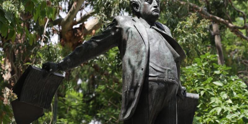 monumento fúnebre de Miguel Ángel Asturias