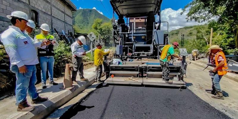 Puente Chitomax: más de 790 metros pavimentados para unir a Cubulco