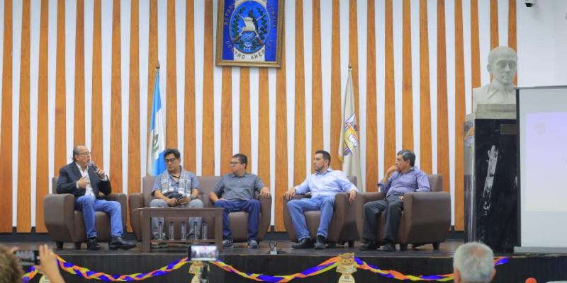 Hemeroteca Nacional celebra 65 años preservando la memoria escrita de Guatemala