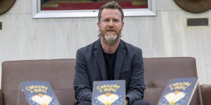 Presentan la Novela Juvenil “Corazón de Papel”