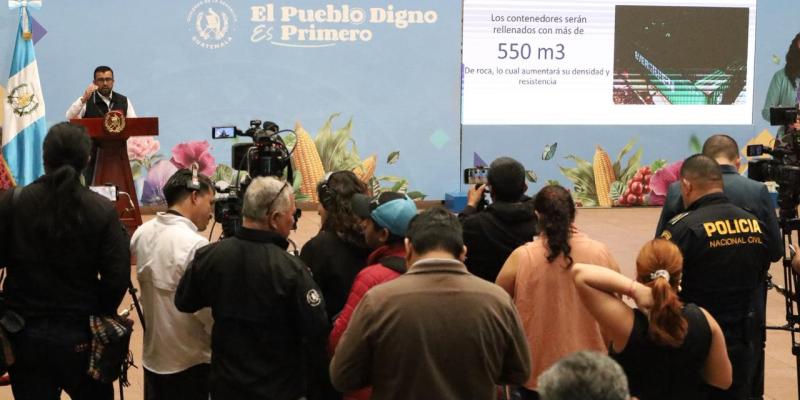 Covial responde a la emergencia en carretera a El Salvador