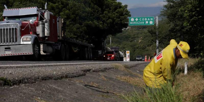Mantenimiento y limpieza dan nueva vida a la ruta entre El Rancho y Los Chaguites