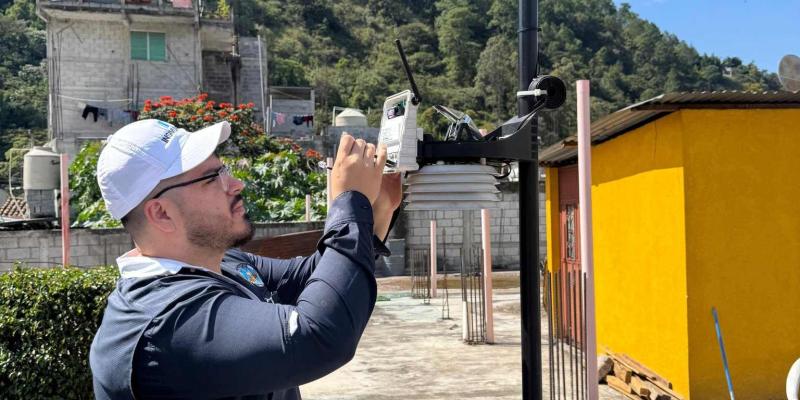 Insivumeh da mantenimiento a estaciones meteorológicas en Huehuetenango
