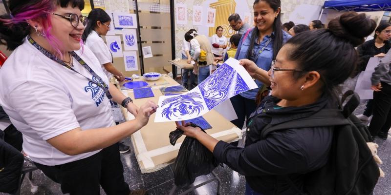Más de 1,500 visitantes recorren el MUGA en la Noche de los Museos 2025