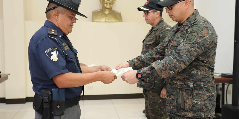 Personal de Provial recibe capacitación estratégica con apoyo del Ejército de Guatemala