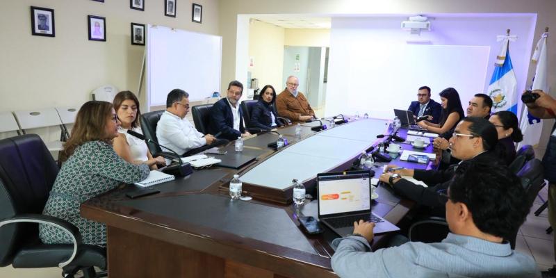 Ministerio de Comunicaciones da pasos firmes hacia la modernización de su normativa de transporte