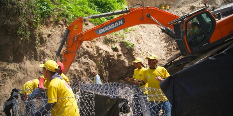 Covial habilita paso provisional y hace reparaciones en Chinautla 