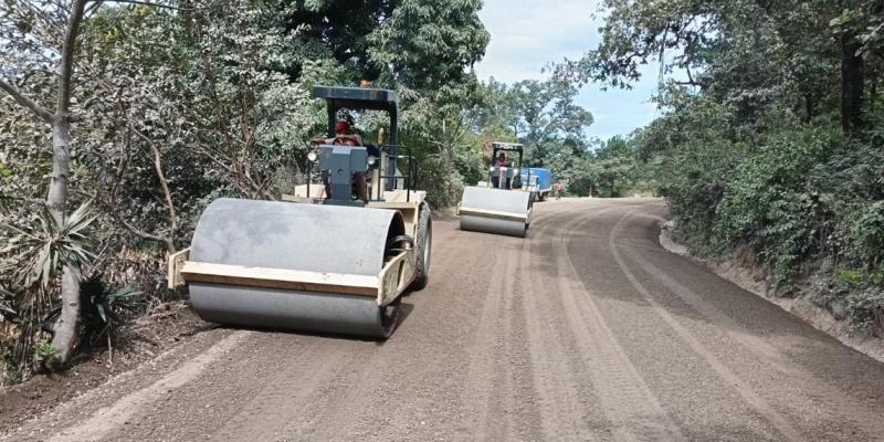 Proyecto Miramundo–San Carlos Alzatate: todo listo para colocar asfalto caliente