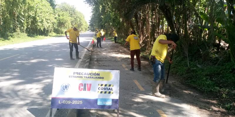 Covial limpia las carreteras que llevan a lagos, destinos turísticos y pueblos