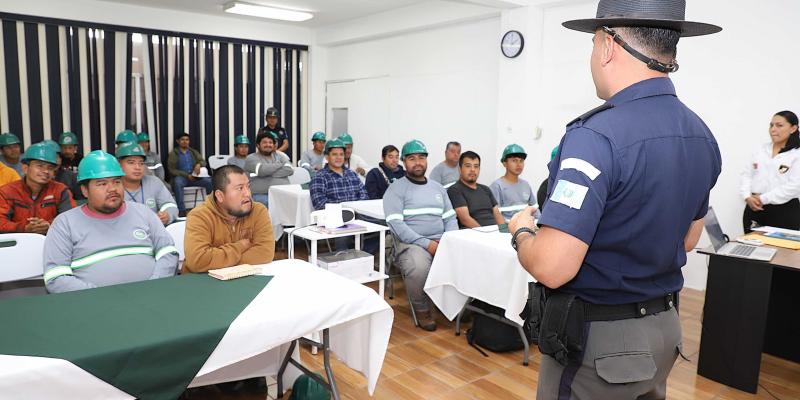 Menos accidentes, más seguridad: PROVIAL forma a pilotos de INTERFISA