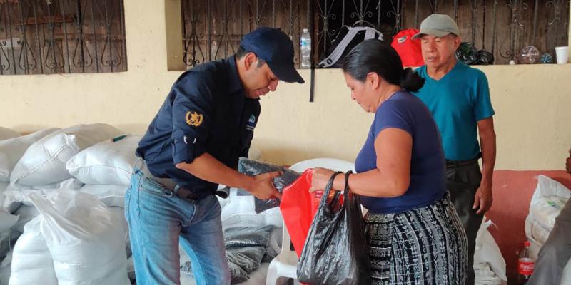 Reciben raciones alimentarias por su trabajo en proyectos comunitarios