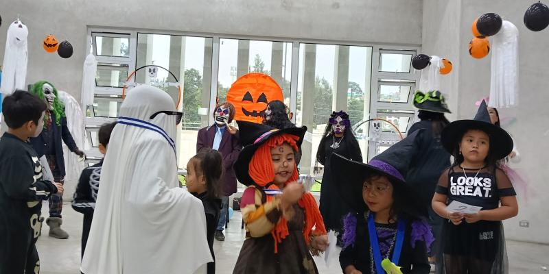 Concurso de disfraces en parque de la Paz, Cobán