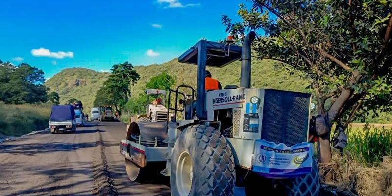 Rehabilitación vial conecta a más comunidades de Jalapa con el desarrollo y seguridadRehabilitación vial conecta a más comunidades de Jalapa con el desarrollo y seguridad