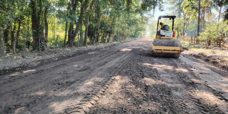 CIV mejora camino entre Suchitepéquez y Escuintla para fortalecer la movilidad de las comunidades rurales