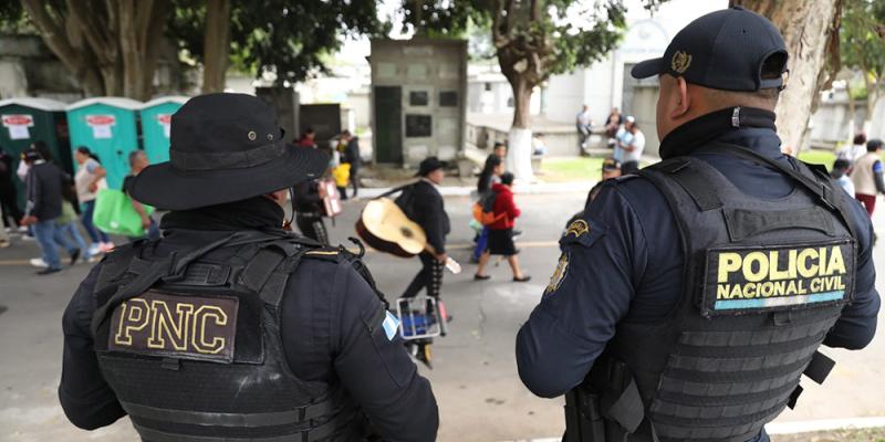 Despliegue policial garantiza seguridad este Día de Todos los Santos