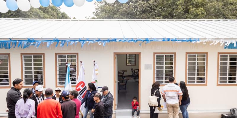 Poblaciones de 9 departamentos ahora tienen centros educativos o servicios de salud on mejores espacios gracias a la instalación de 27 modulos prefabricados