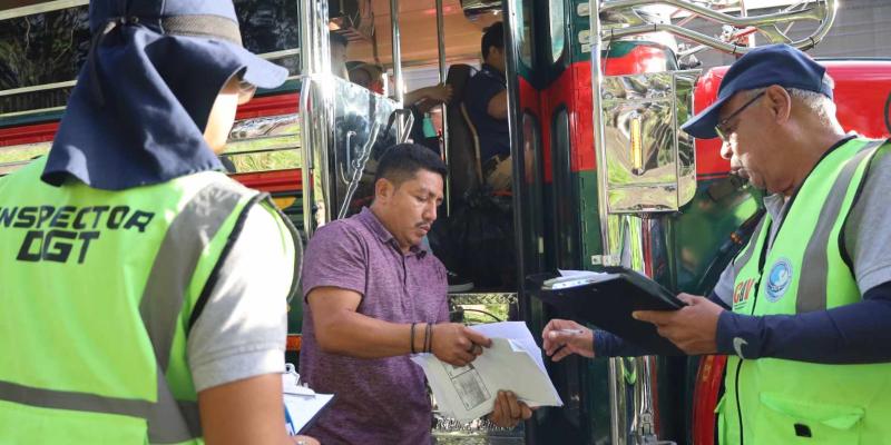 Operativos viales refuerzan la seguridad en carreteras a nivel nacional