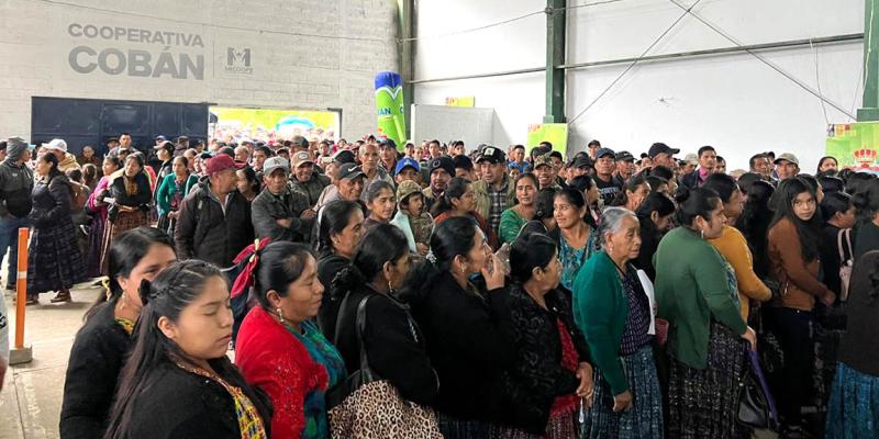 Entregan asistencia alimentaria a más de 11 mil familias en situación de vulnerabilidad