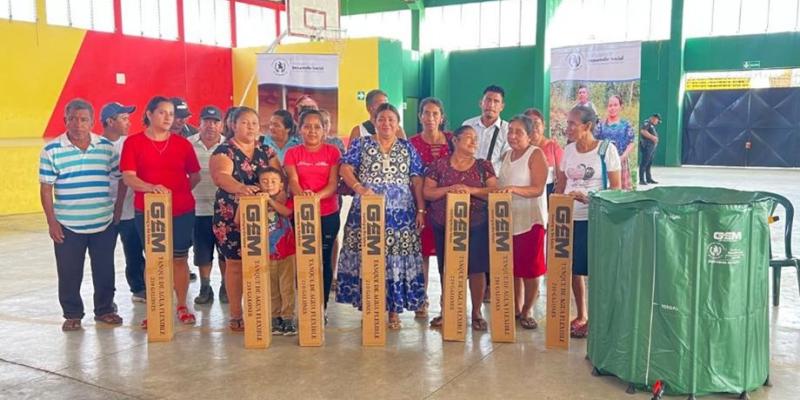 Beneficiando a 2 mil 359 familias de zonas urbanas y rurales en 42 comunidades.