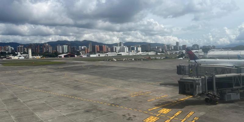 Las líneas de guía de estacionamiento son un pilar de la seguridad operacional en plataforma