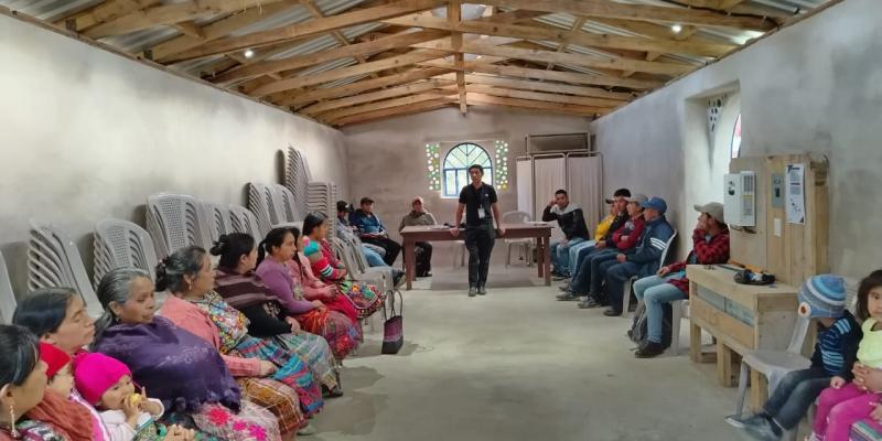 taller intercultural en idioma Kaqchikel en Chimaltenango