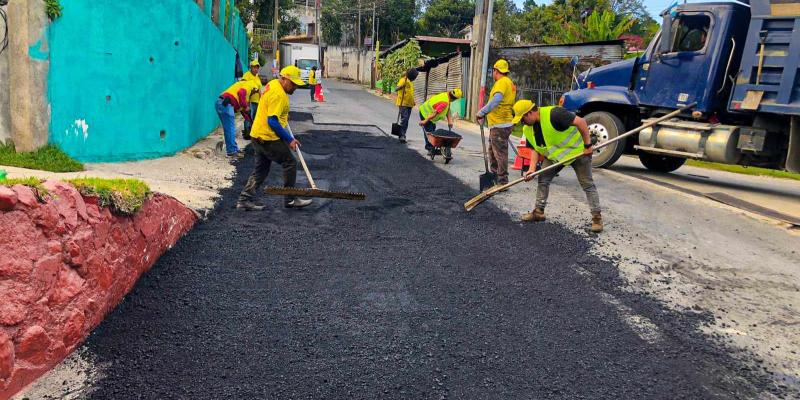 CIV y Covial fortalecen la movilidad en San Raymundo con trabajos en ruta estratégica