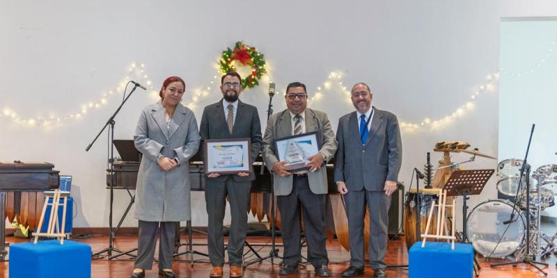 Sergio Valle y Luis Ramírez reciben galardones del MCD