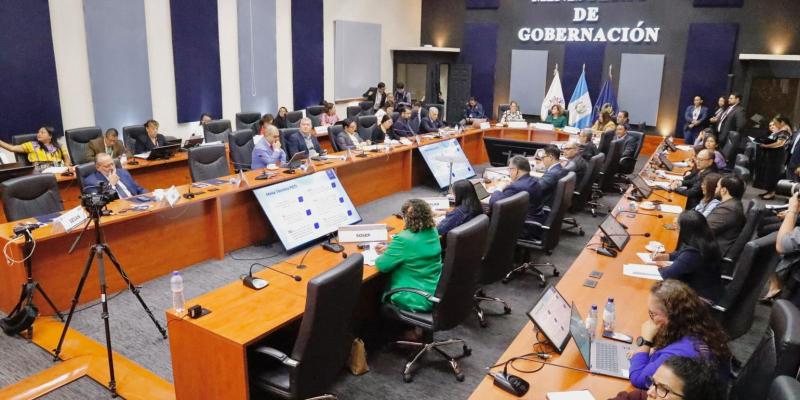 5. El Gabinete Específico de Desarrollo Social (GEDS)  celebró su sexta reunión ordinaria, en la cual se destacó la aprobación de la Política Nacional  de Juventud 2025-2040; avance clave para fortalecer la protección y el desarrollo integral de  las juventudes del país.