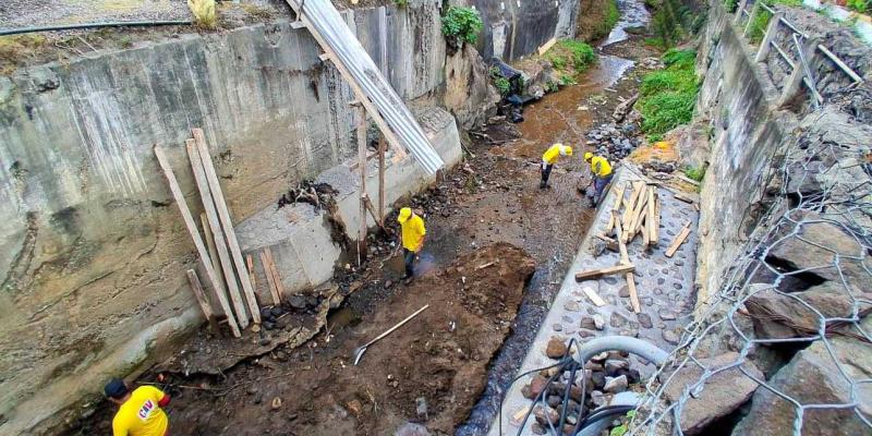 Inician labores para construir muro de protección en el puente Matasanos, Antigua Guatemala