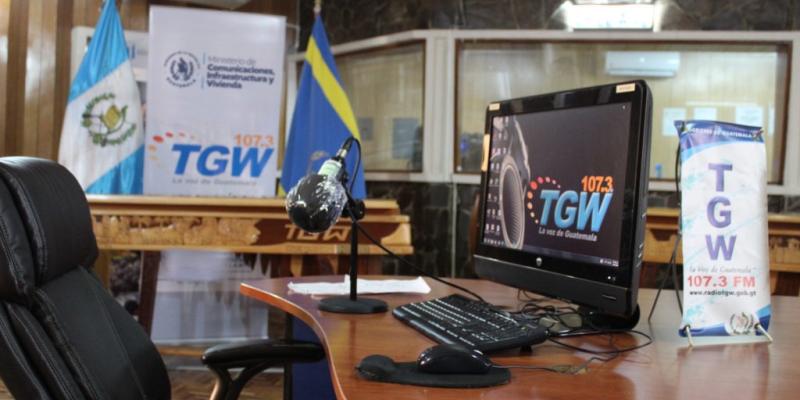 Más cobertura, educación e inclusión: la radio pública transforman el acceso a la información en Guatemala
