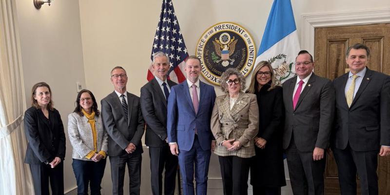 Delegación oficial de Guatemala firma acuerdo comercial con EE.UU.
