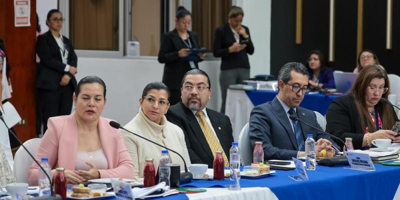 Acción conjunta promueve el Sello Mujer en las adquisiciones públicas