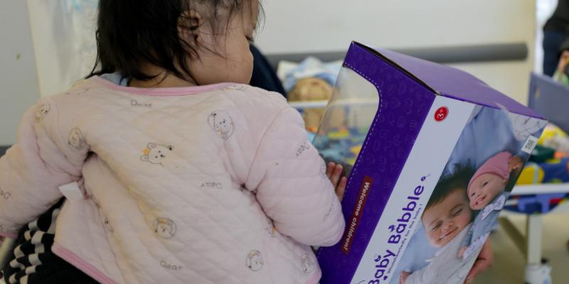 Orquesta Sinfónica Nacional entregó juguetes a niños de Chimaltenango