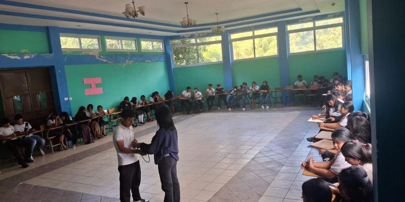 Jóvenes promueven valores culturales para la convivencia pacífica