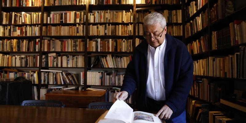 «Crecí entre libros»: Adolfo Vides, Premio Nacional de Literatura “Miguel Ángel Asturias” 2025