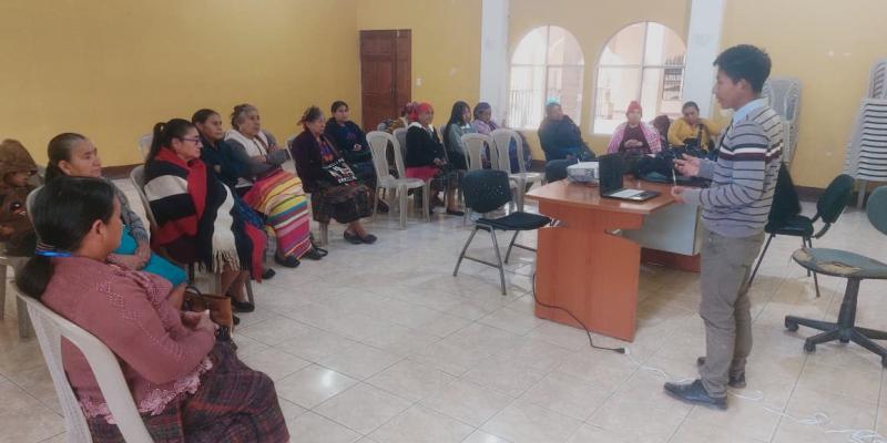 Fortalecen la equidad y la no discriminación a través de taller comunitario