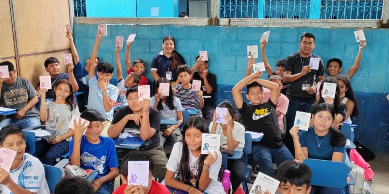 Legado de Miguel Ángel Asturias llega a jóvenes de Chicacao a través de charla educativa