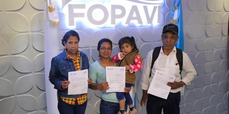 Familias de Jutiapa fortalecen su seguridad habitacional con certificaciones entregadas por FOPAVI