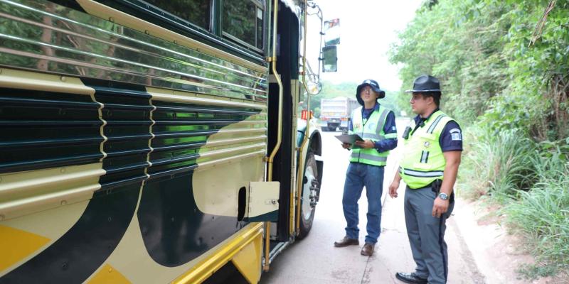 PROVIAL promueve acciones de seguridad vial para prevenir accidentes en el transporte extraurbano y de carga
