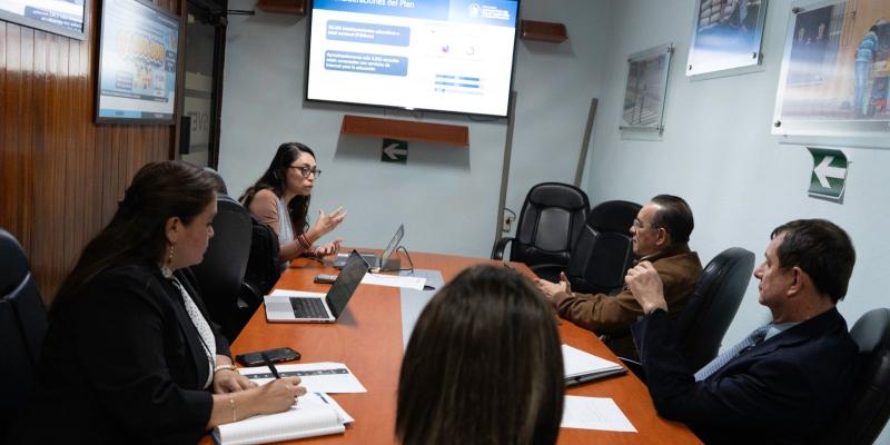 SIT y SVET coordinan acciones para fortalecer la conectividad digital y el uso seguro de la tecnología