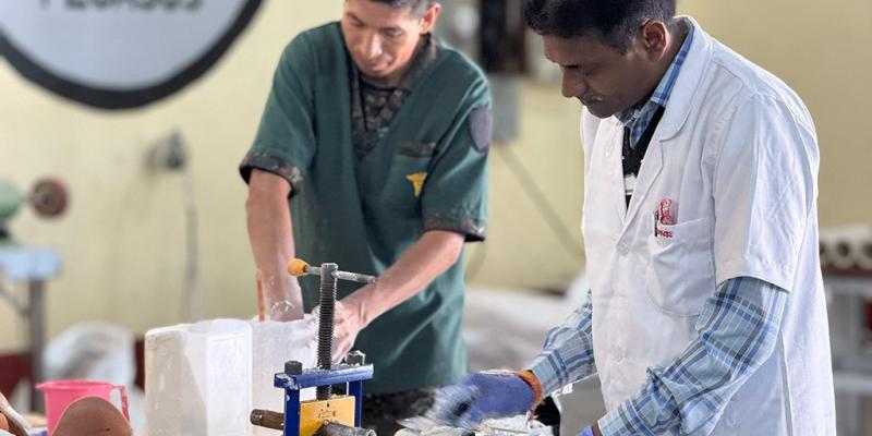 Campamento de adaptación y donación de prótesis por parte de la República de la India