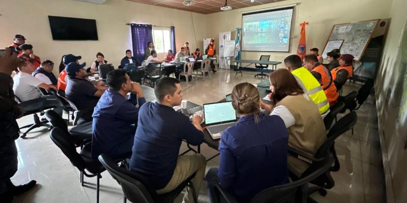 Como parte fundamental del ejercicio, se llevaron a cabo inspecciones detalladas en la pista de aterrizaje, terminal aérea, radioayudas, instalaciones eléctricas, torre de control, centro de control, áreas de rampa y alteración de fauna, con el objetivo de verificar que cada componente se encontrara en condiciones óptimas de funcionamiento.