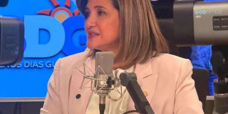 Vicepresidenta Karin Herrera visita TGW y promueve la ciencia en Guatemala