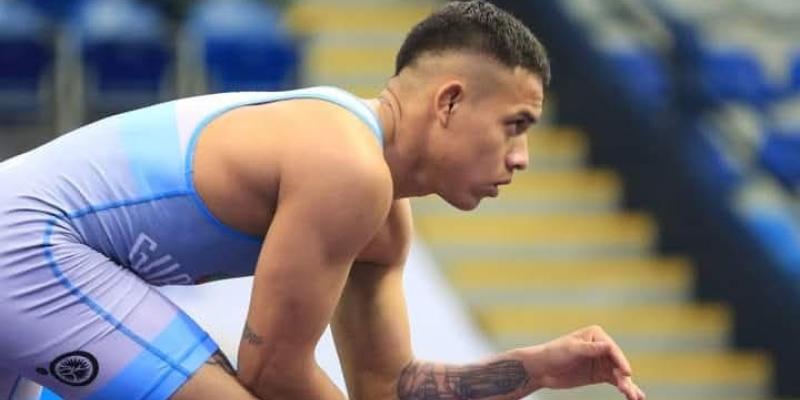 Entrenador Esteban David Pérez