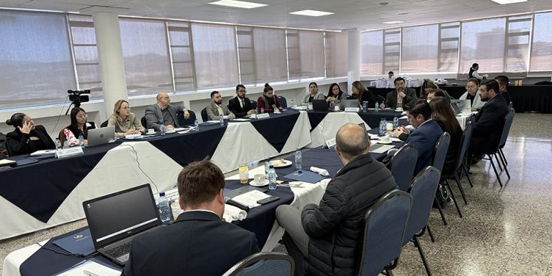 Organismo Ejecutivo trabaja en la revisión del sistema de clasificación de puestos y remuneraciones 