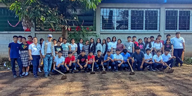Impulsan el establecimiento de huertos escolares y comunitarios en Quetzaltenango